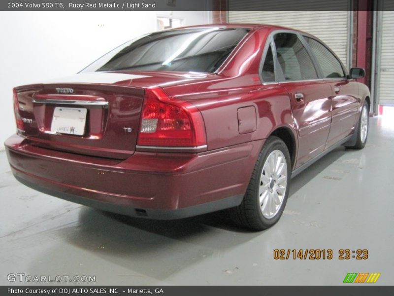 Ruby Red Metallic / Light Sand 2004 Volvo S80 T6