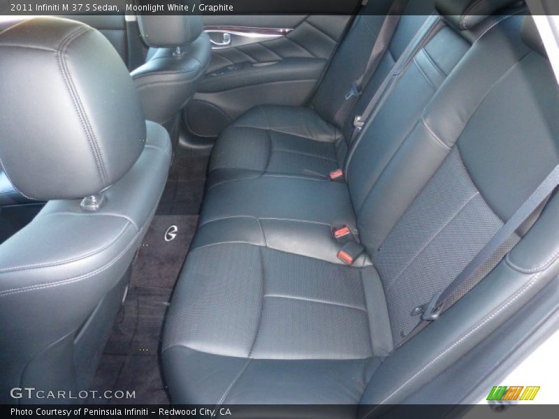 Moonlight White / Graphite 2011 Infiniti M 37 S Sedan