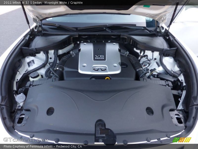 Moonlight White / Graphite 2011 Infiniti M 37 S Sedan