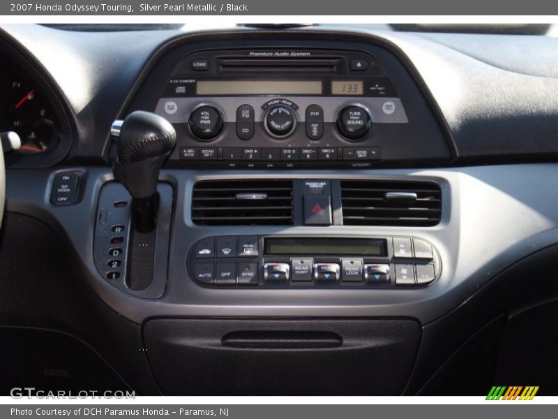 Silver Pearl Metallic / Black 2007 Honda Odyssey Touring