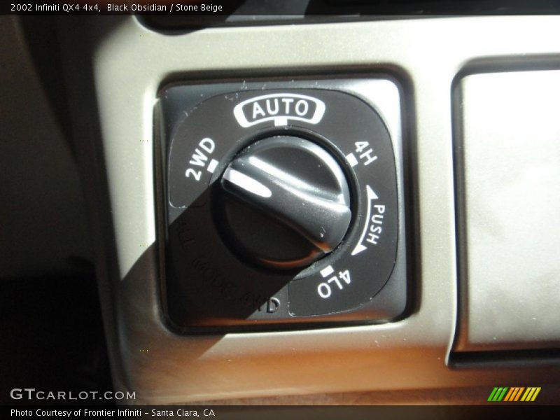Black Obsidian / Stone Beige 2002 Infiniti QX4 4x4