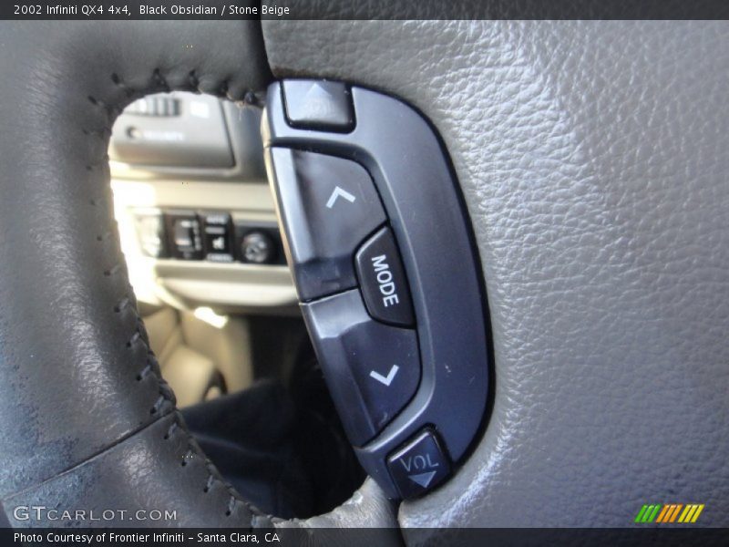 Black Obsidian / Stone Beige 2002 Infiniti QX4 4x4