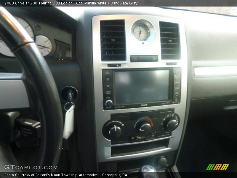 Cool Vanilla White / Dark Slate Gray 2008 Chrysler 300 Touring DUB Edition