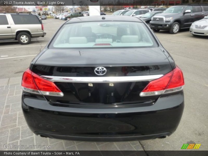 Black / Light Gray 2012 Toyota Avalon
