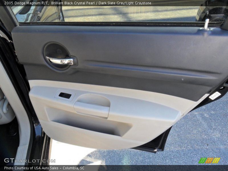 Brilliant Black Crystal Pearl / Dark Slate Gray/Light Graystone 2005 Dodge Magnum R/T