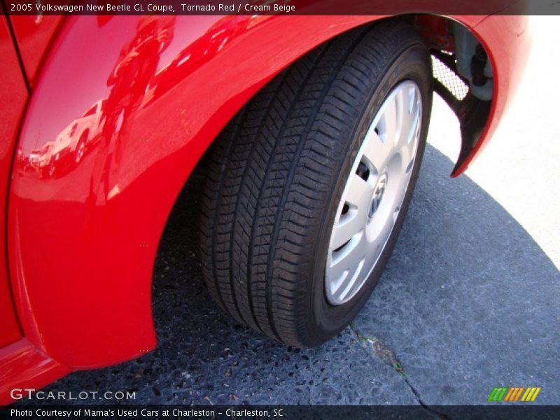 Tornado Red / Cream Beige 2005 Volkswagen New Beetle GL Coupe