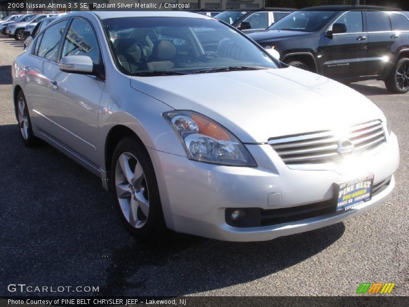 Radiant Silver Metallic / Charcoal 2008 Nissan Altima 3.5 SE