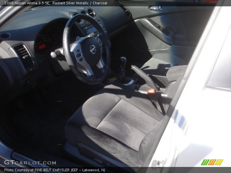 Radiant Silver Metallic / Charcoal 2008 Nissan Altima 3.5 SE