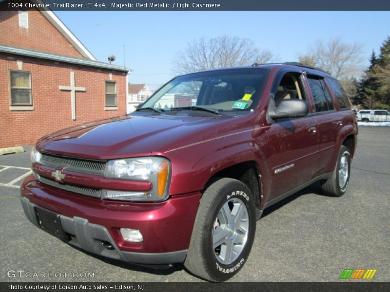 Front 3/4 View of 2004 TrailBlazer LT 4x4