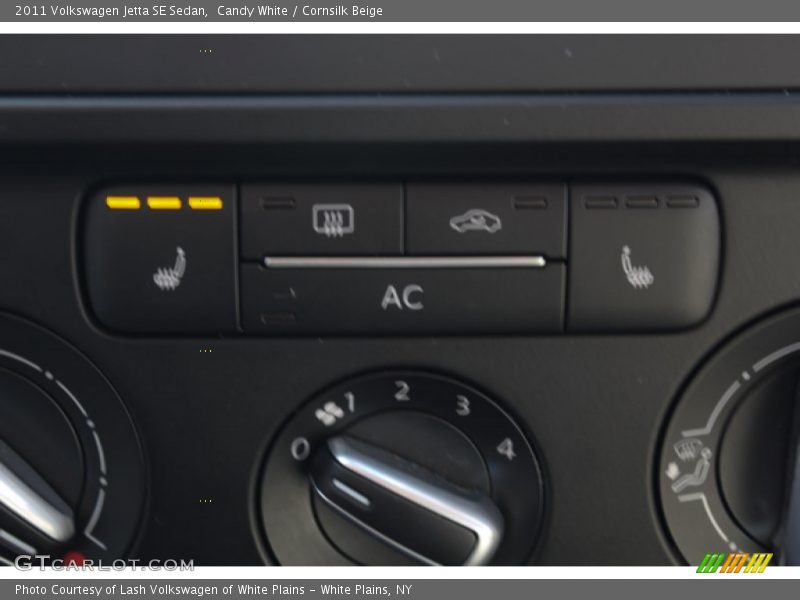 Candy White / Cornsilk Beige 2011 Volkswagen Jetta SE Sedan