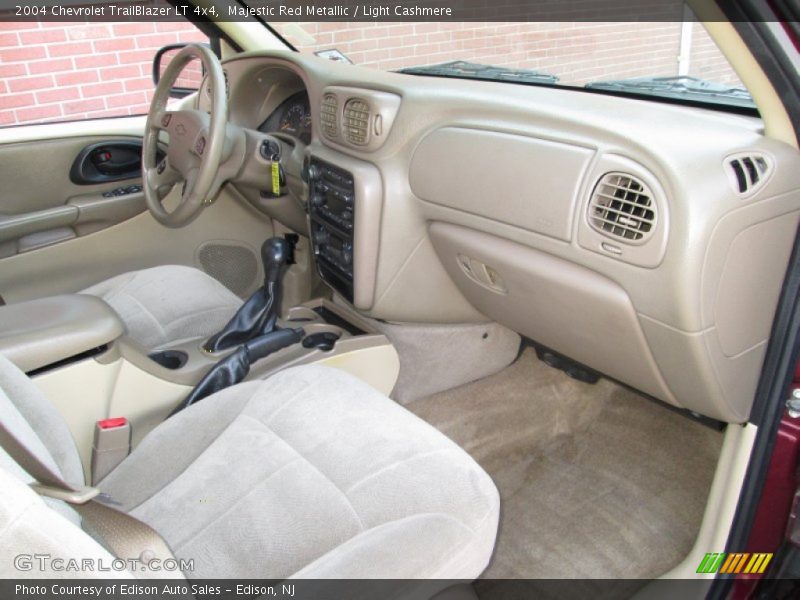 Majestic Red Metallic / Light Cashmere 2004 Chevrolet TrailBlazer LT 4x4