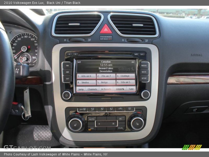 Black Uni / Titan Black 2010 Volkswagen Eos Lux