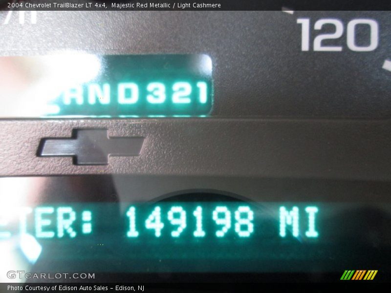 Majestic Red Metallic / Light Cashmere 2004 Chevrolet TrailBlazer LT 4x4