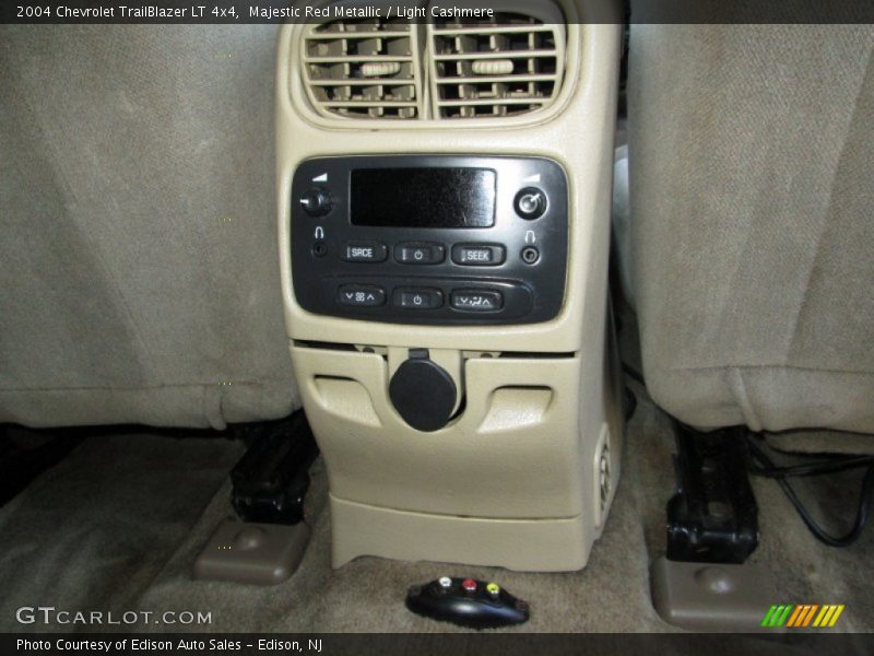 Majestic Red Metallic / Light Cashmere 2004 Chevrolet TrailBlazer LT 4x4