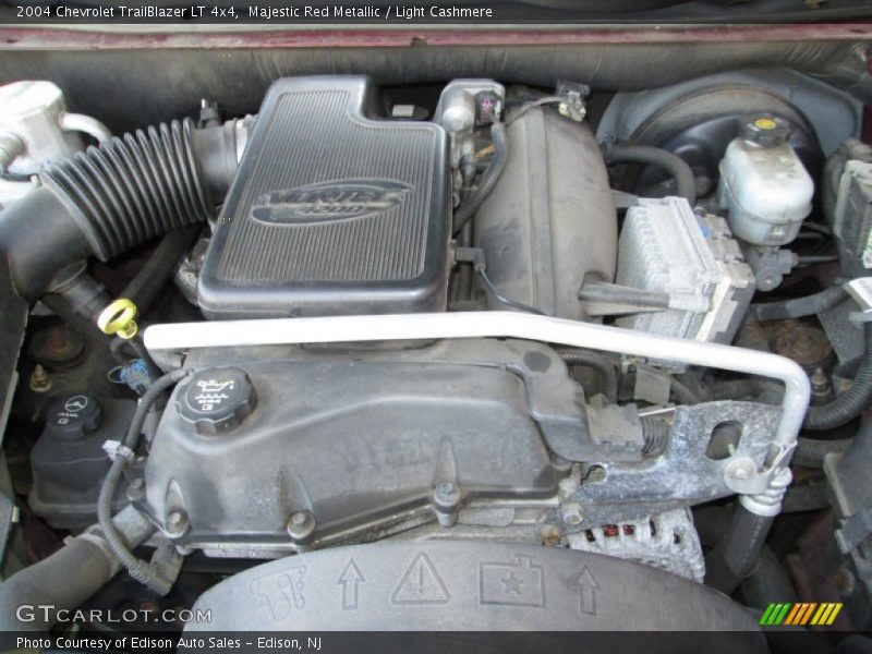 Majestic Red Metallic / Light Cashmere 2004 Chevrolet TrailBlazer LT 4x4