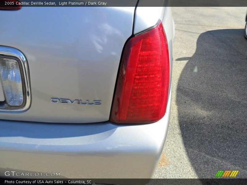 Light Platinum / Dark Gray 2005 Cadillac DeVille Sedan