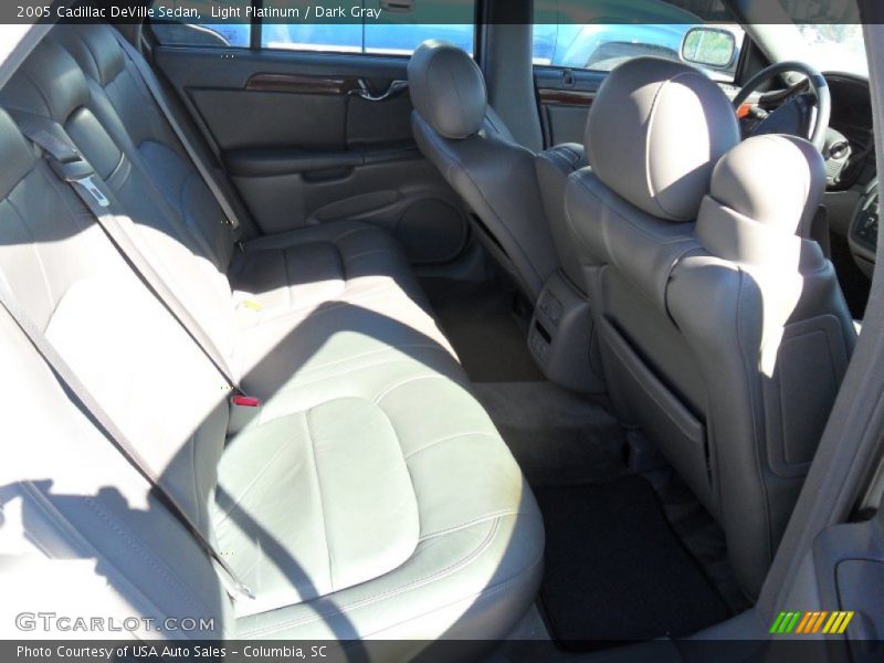 Light Platinum / Dark Gray 2005 Cadillac DeVille Sedan