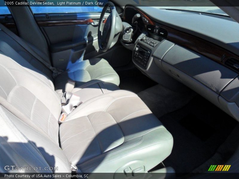 Light Platinum / Dark Gray 2005 Cadillac DeVille Sedan