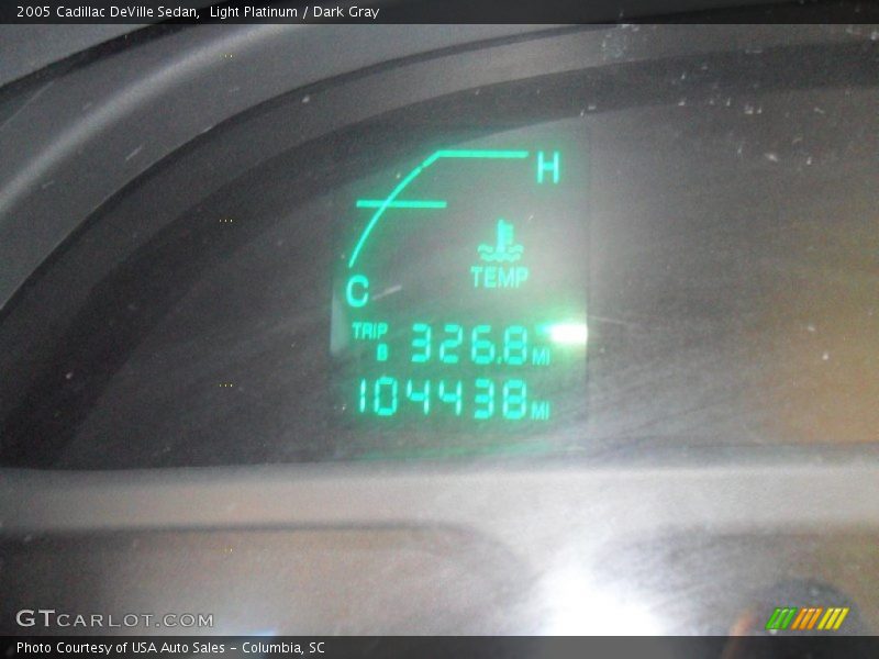 Light Platinum / Dark Gray 2005 Cadillac DeVille Sedan