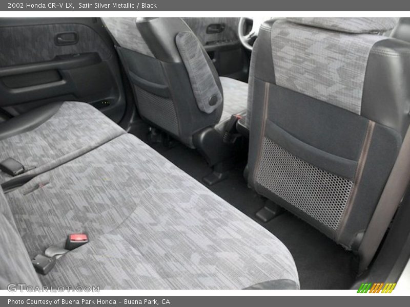 Satin Silver Metallic / Black 2002 Honda CR-V LX