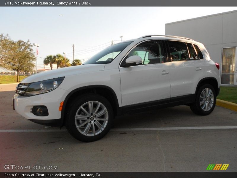 Candy White / Black 2013 Volkswagen Tiguan SE