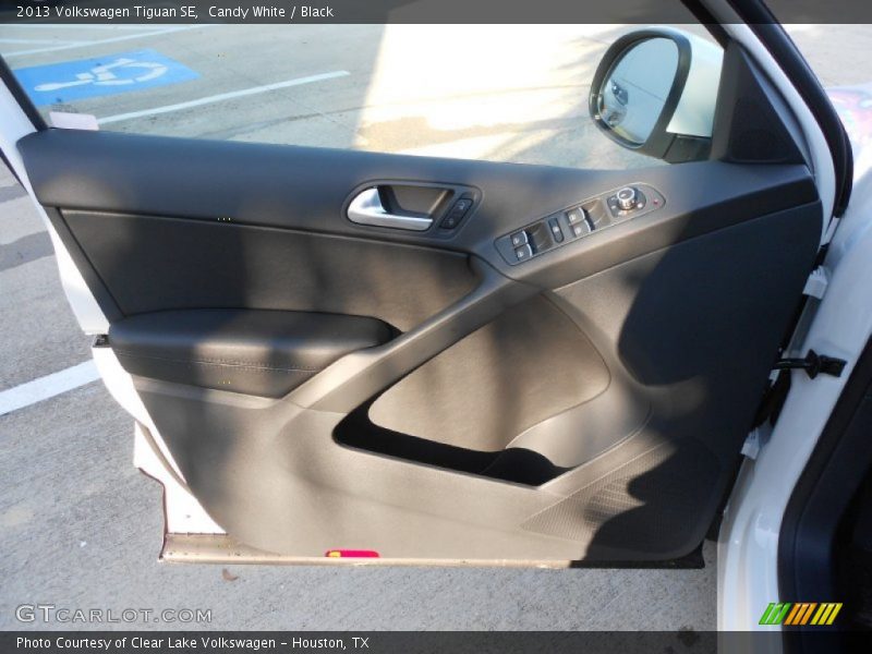 Candy White / Black 2013 Volkswagen Tiguan SE