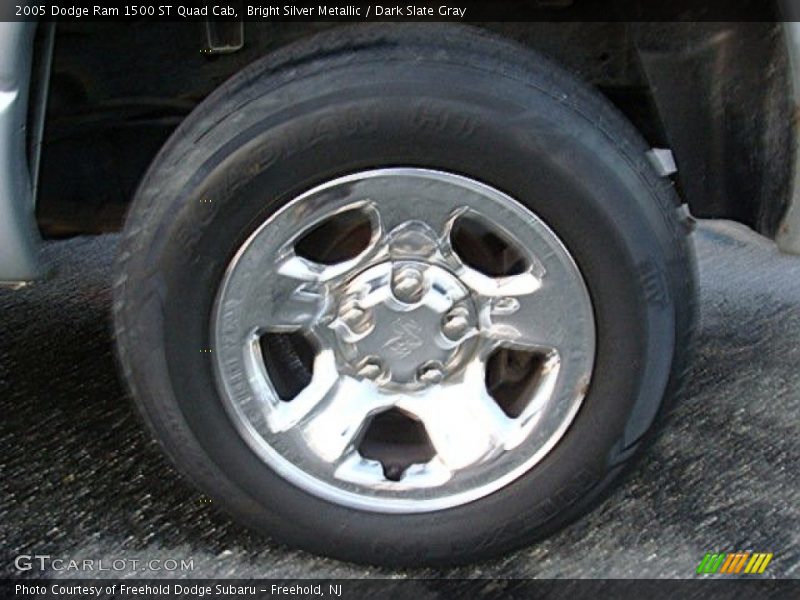 Bright Silver Metallic / Dark Slate Gray 2005 Dodge Ram 1500 ST Quad Cab