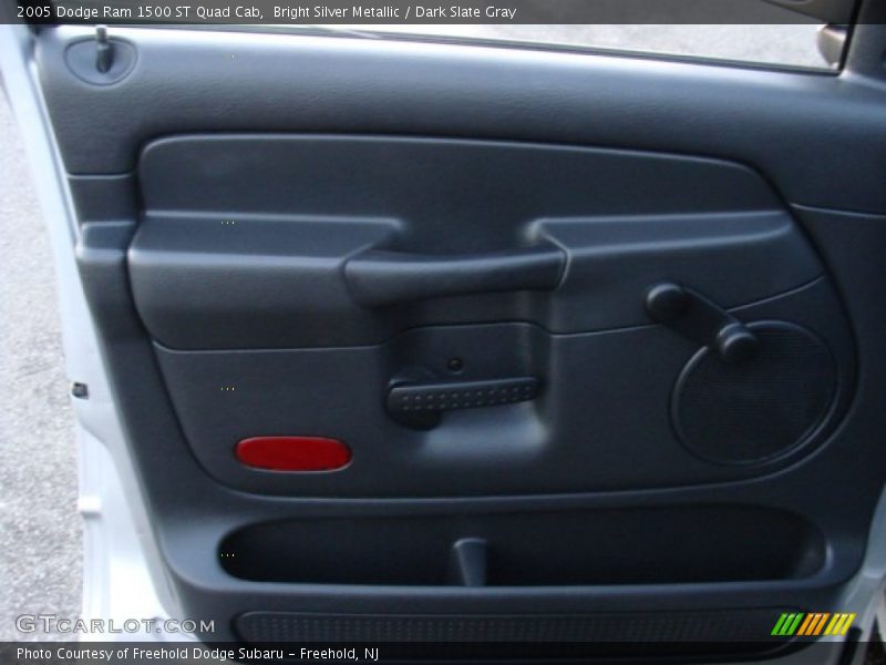 Bright Silver Metallic / Dark Slate Gray 2005 Dodge Ram 1500 ST Quad Cab