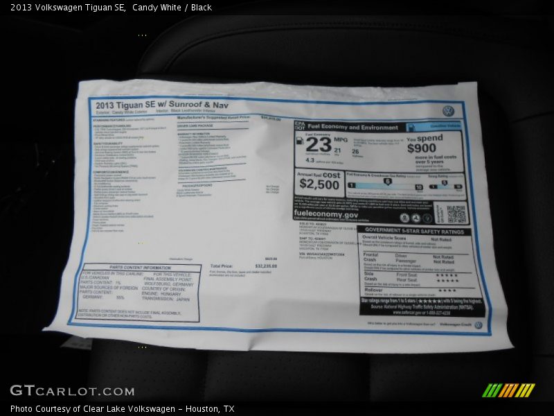 Candy White / Black 2013 Volkswagen Tiguan SE