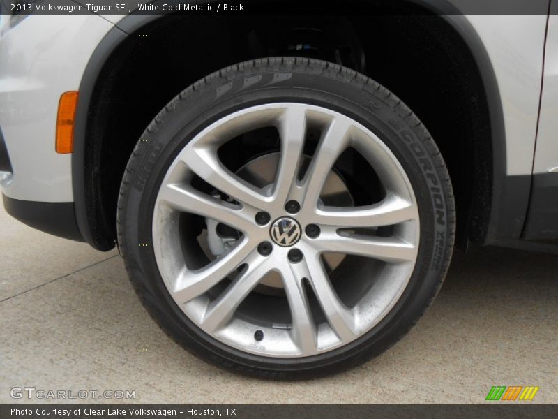 White Gold Metallic / Black 2013 Volkswagen Tiguan SEL