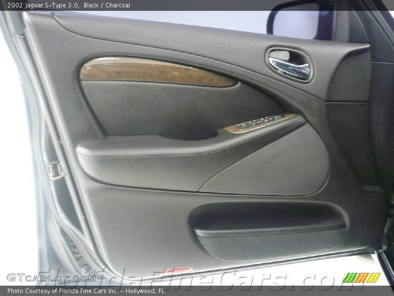Black / Charcoal 2002 Jaguar S-Type 3.0