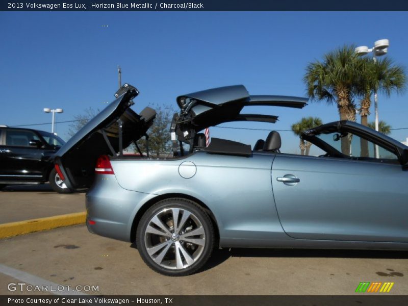 Horizon Blue Metallic / Charcoal/Black 2013 Volkswagen Eos Lux