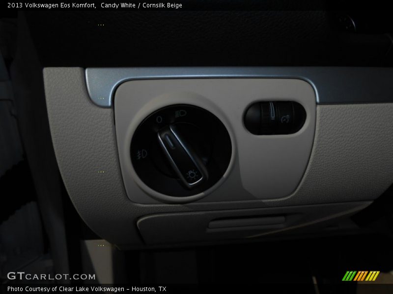 Candy White / Cornsilk Beige 2013 Volkswagen Eos Komfort