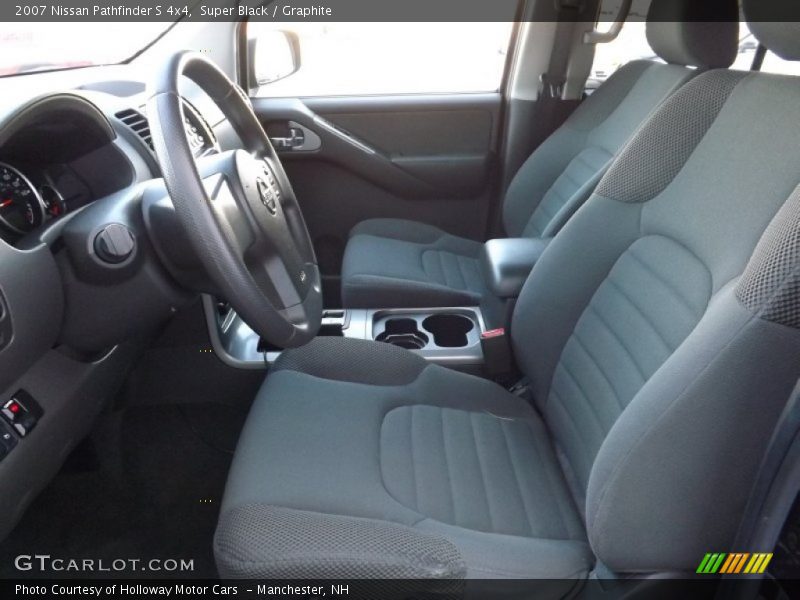 Front Seat of 2007 Pathfinder S 4x4