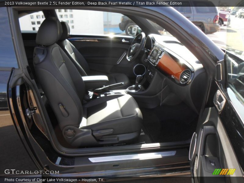  2013 Beetle 2.5L Fender Edition Titan Black Fender Edition Interior
