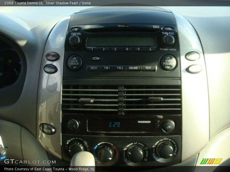 Silver Shadow Pearl / Stone 2009 Toyota Sienna LE