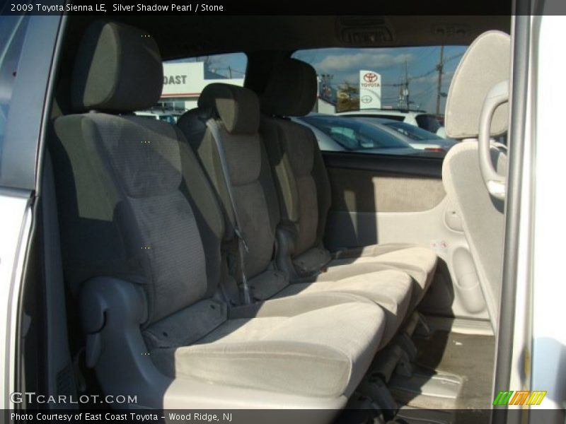 Silver Shadow Pearl / Stone 2009 Toyota Sienna LE