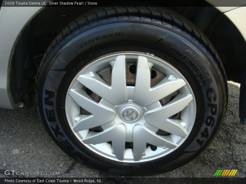 Silver Shadow Pearl / Stone 2009 Toyota Sienna LE