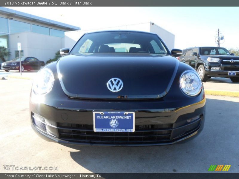 Black / Titan Black 2013 Volkswagen Beetle 2.5L