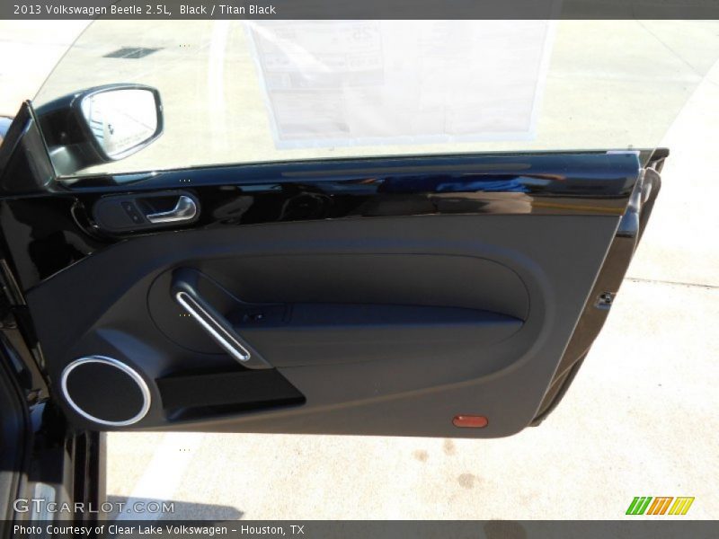 Black / Titan Black 2013 Volkswagen Beetle 2.5L