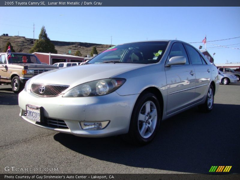 Lunar Mist Metallic / Dark Gray 2005 Toyota Camry SE