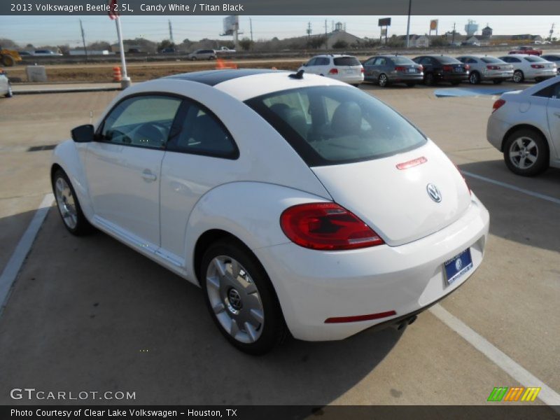 Candy White / Titan Black 2013 Volkswagen Beetle 2.5L