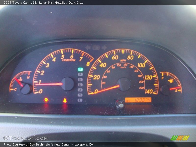 Lunar Mist Metallic / Dark Gray 2005 Toyota Camry SE