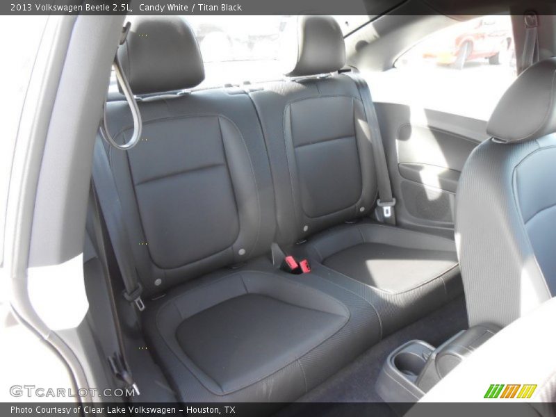Candy White / Titan Black 2013 Volkswagen Beetle 2.5L