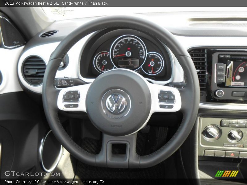 Candy White / Titan Black 2013 Volkswagen Beetle 2.5L