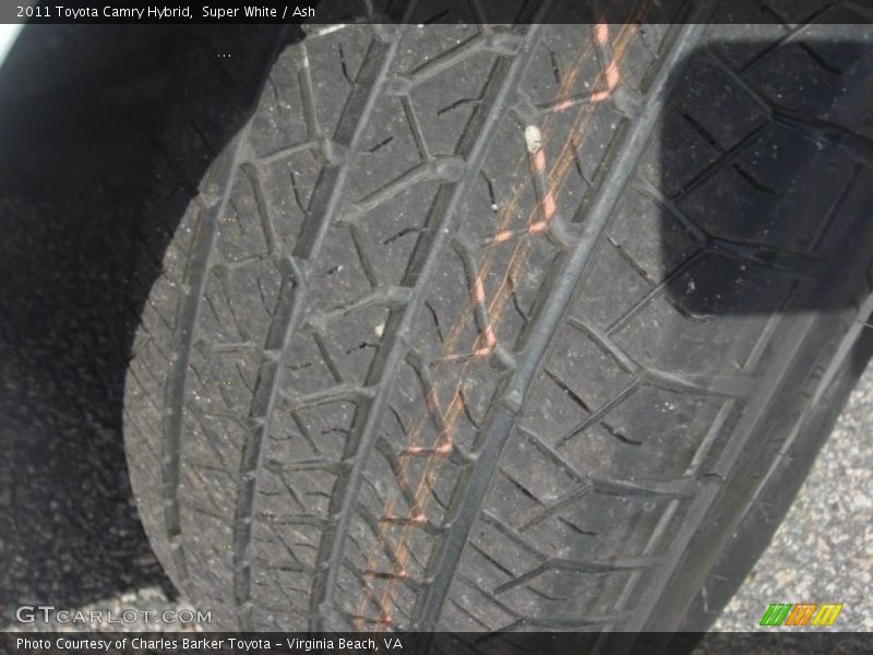 Super White / Ash 2011 Toyota Camry Hybrid