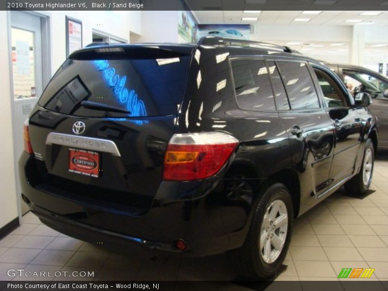 Black / Sand Beige 2010 Toyota Highlander V6