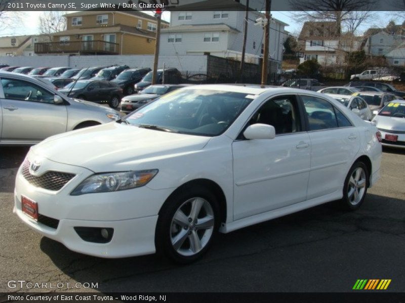 Super White / Dark Charcoal 2011 Toyota Camry SE