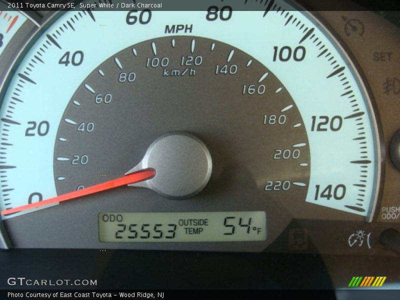 Super White / Dark Charcoal 2011 Toyota Camry SE