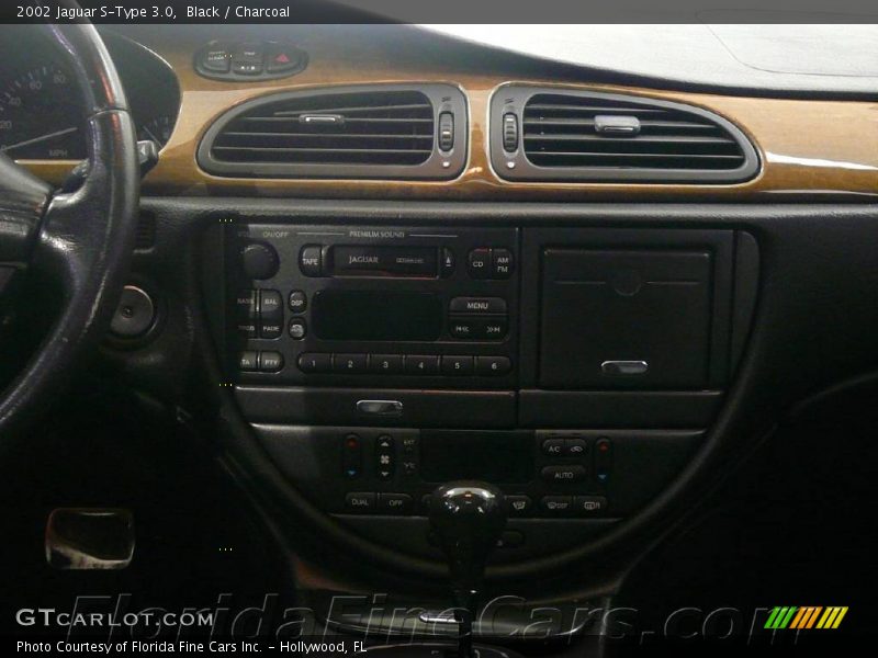 Black / Charcoal 2002 Jaguar S-Type 3.0